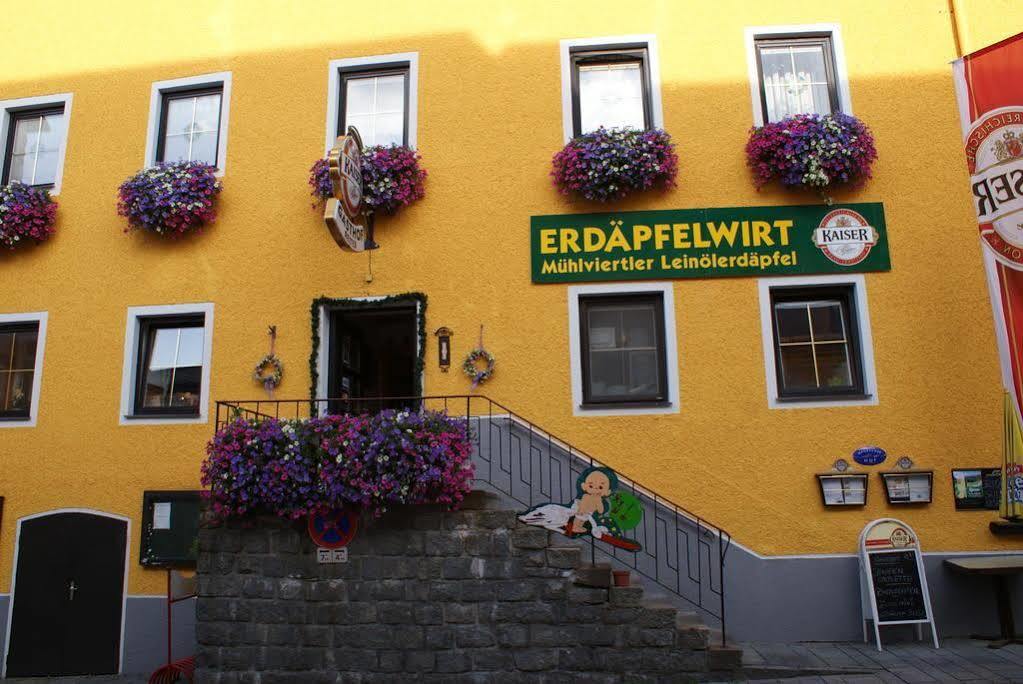 Gasthof 'Zum Alten Turm' Haslach an der Mühl Екстериор снимка